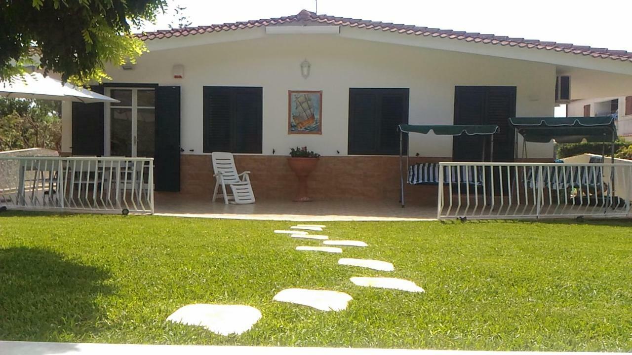 Villa Delle Muse Fontane Bianche Exteriör bild